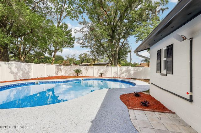 7474 DEEPWOOD Drive N, Jacksonville, FL 32244