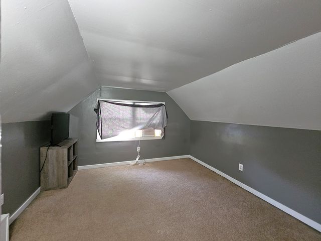 2614 McKinley Avenue, Davenport, IA 52802