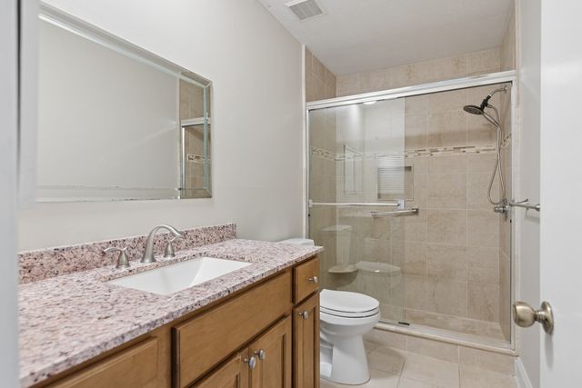 852 Todd Preis Dr, Nashville, TN 37221