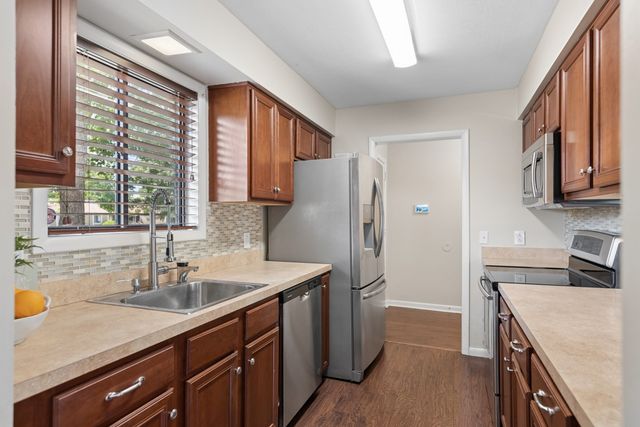 852 Todd Preis Dr, Nashville, TN 37221