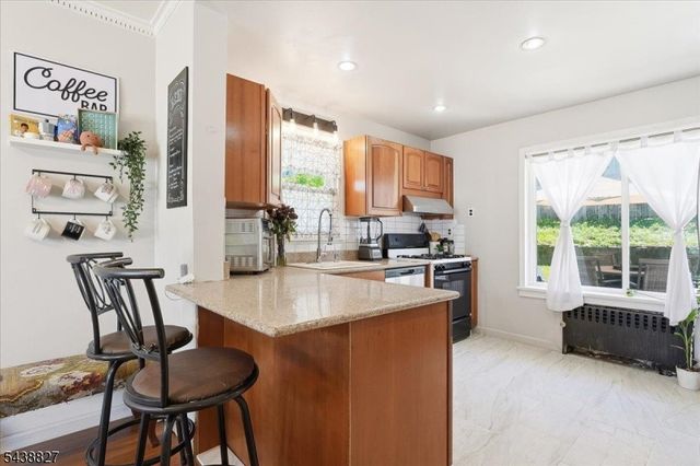 34 Livingston Ave, Kearny Town, NJ 07032