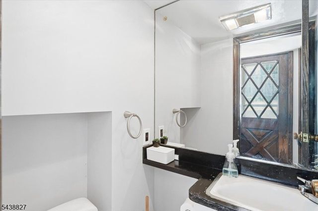 34 Livingston Ave, Kearny Town, NJ 07032