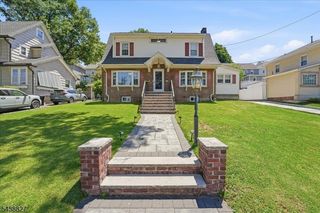 34 Livingston Ave, Kearny Town, NJ 07032