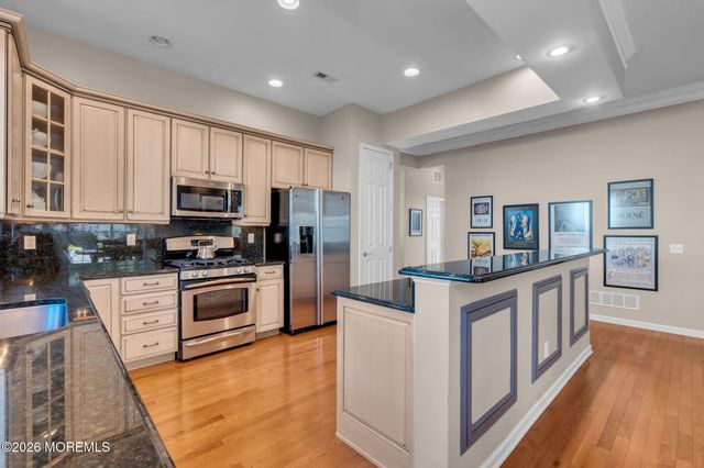 35 Muirfield Road, Jackson, NJ 08527