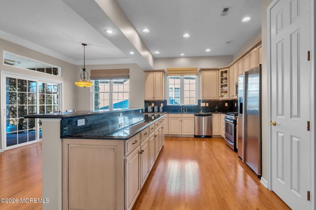 35 Muirfield Road, Jackson, NJ 08527