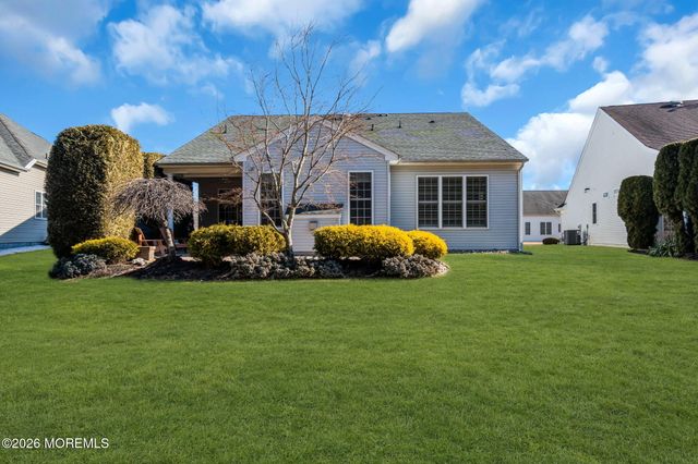 35 Muirfield Road, Jackson, NJ 08527