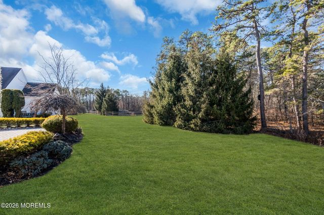 35 Muirfield Road, Jackson, NJ 08527