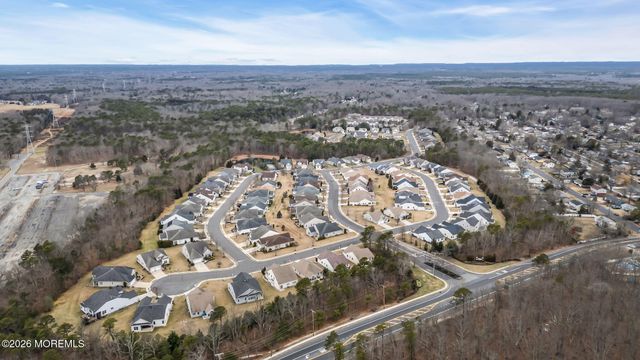 35 Muirfield Road, Jackson, NJ 08527