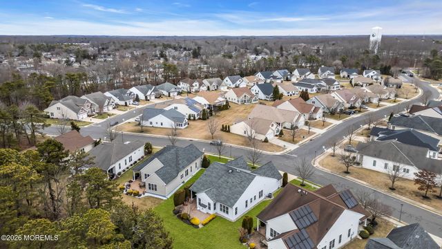 35 Muirfield Road, Jackson, NJ 08527