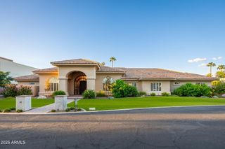 700 N Dobson Road 16, Chandler, AZ 85224