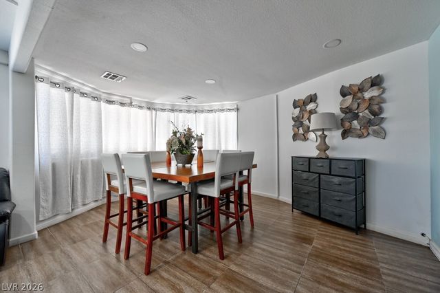 706 Lacy Lane, Las Vegas, NV 89107