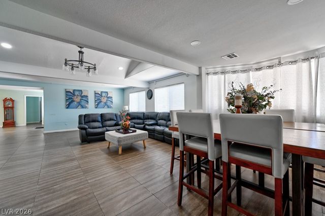 706 Lacy Lane, Las Vegas, NV 89107