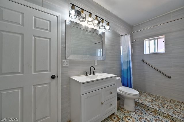 706 Lacy Lane, Las Vegas, NV 89107