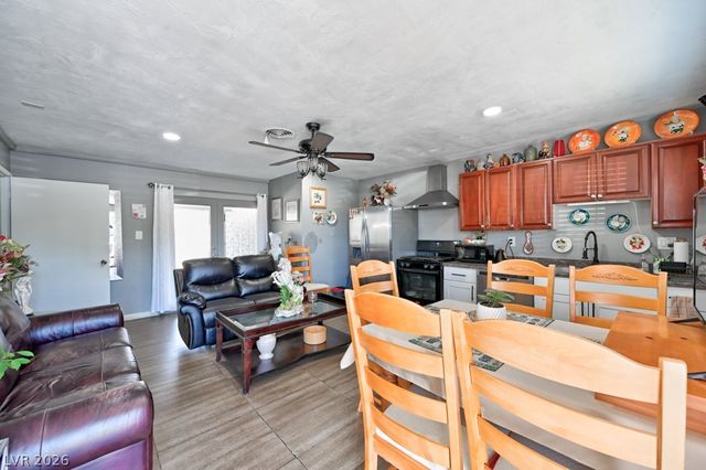 706 Lacy Lane, Las Vegas, NV 89107