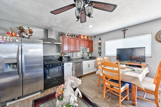 706 Lacy Lane, Las Vegas, NV 89107