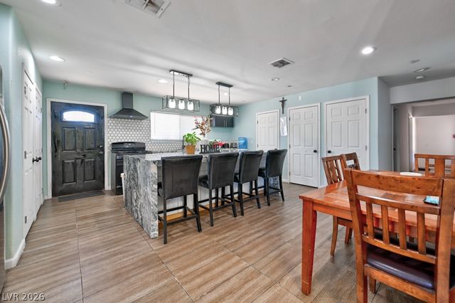 706 Lacy Lane, Las Vegas, NV 89107