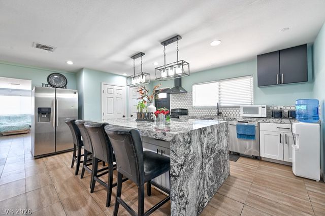 706 Lacy Lane, Las Vegas, NV 89107