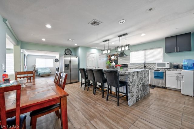 706 Lacy Lane, Las Vegas, NV 89107