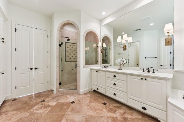 208 Neville Wood CT, Austin, TX 78738