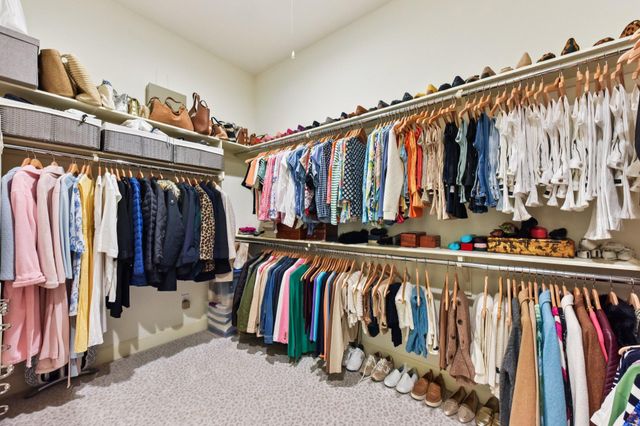 208 Neville Wood CT, Austin, TX 78738