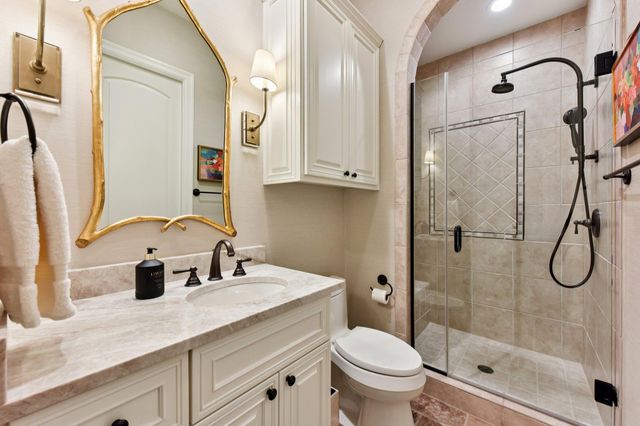 208 Neville Wood CT, Austin, TX 78738