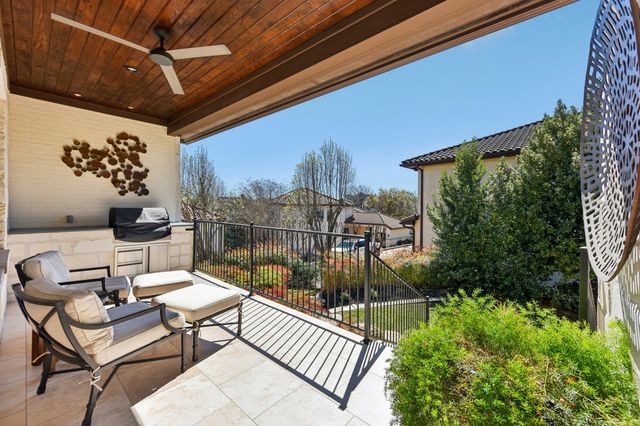 208 Neville Wood CT, Austin, TX 78738