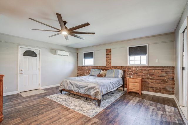 10333 John Savoy Rd, St Amant, LA 70774