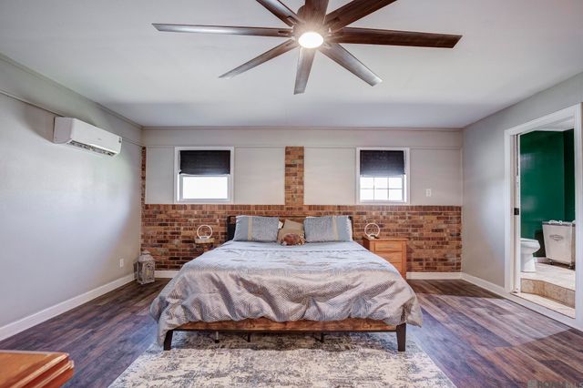 10333 John Savoy Rd, St Amant, LA 70774