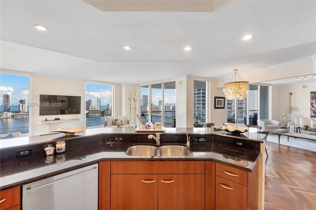 6000 Island Blvd 2406, Aventura, FL 33160