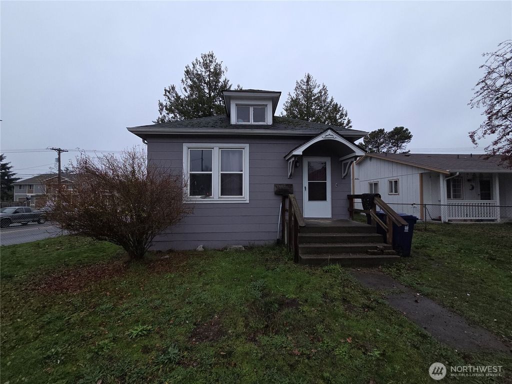 5432 S Oakes Street, Tacoma, WA 98409