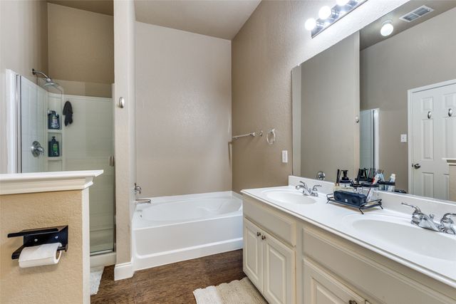 13729 Village Vista Drive, Fort Worth, TX 76052