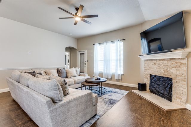 13729 Village Vista Drive, Fort Worth, TX 76052