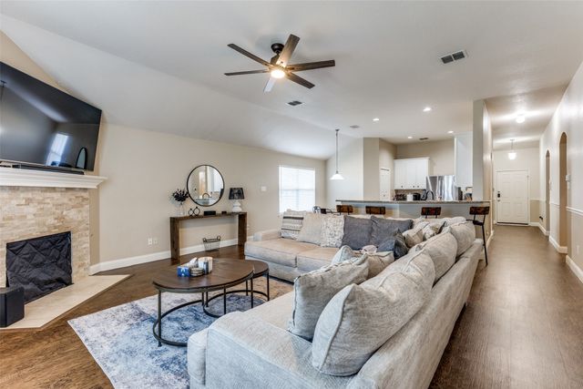13729 Village Vista Drive, Fort Worth, TX 76052