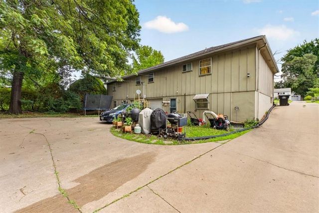 8310 Sterling Avenue, Raytown, MO 64138