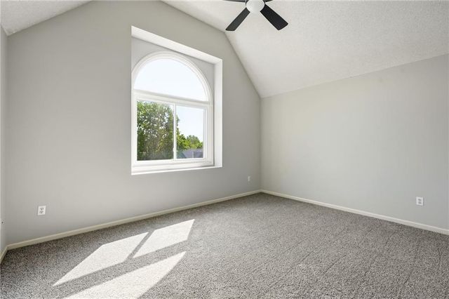 2408 S Ponca Avenue, Independence, MO 64057