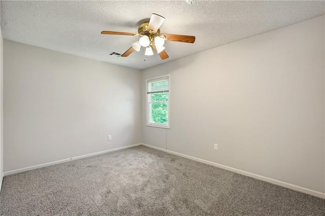 2408 S Ponca Avenue, Independence, MO 64057