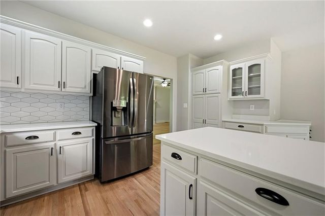 2408 S Ponca Avenue, Independence, MO 64057