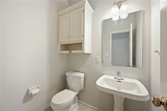 2408 S Ponca Avenue, Independence, MO 64057