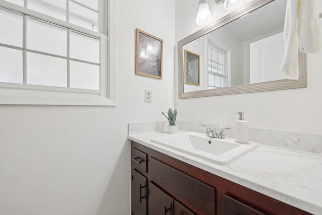 2301 W Glen Hills COURT, Glendale, WI 53209