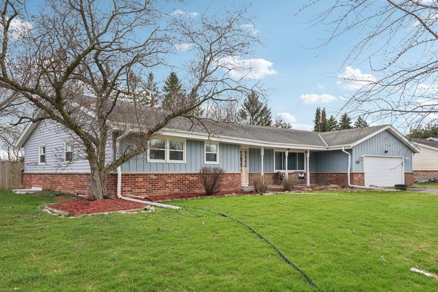 2301 W Glen Hills COURT, Glendale, WI 53209