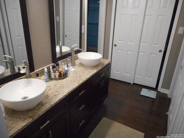 3715 TWISTED OAKS DR, San Antonio, TX 78217