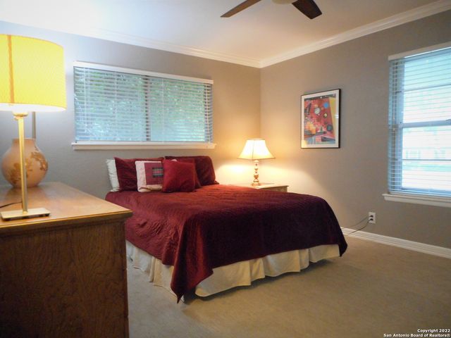 3715 TWISTED OAKS DR, San Antonio, TX 78217