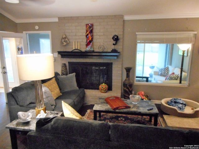 3715 TWISTED OAKS DR, San Antonio, TX 78217