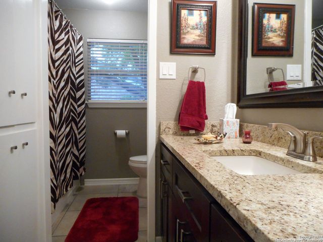 3715 TWISTED OAKS DR, San Antonio, TX 78217