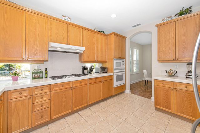 3812 Park Dr, El Dorado Hills, CA 95762