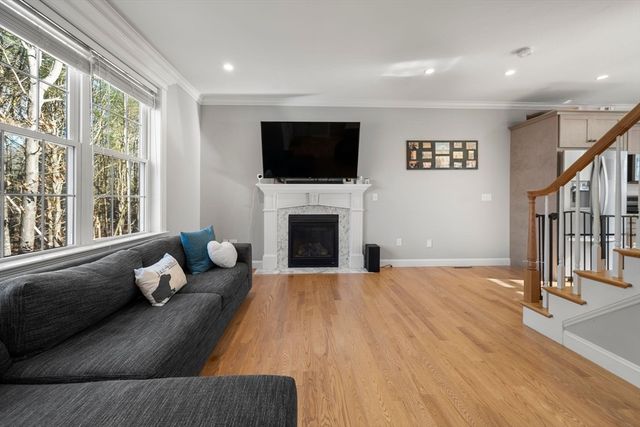 24 Lynn Dr, Attleboro, MA 02703