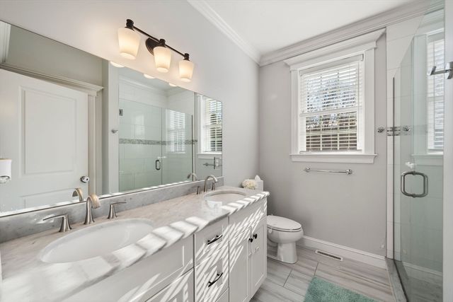 24 Lynn Dr, Attleboro, MA 02703