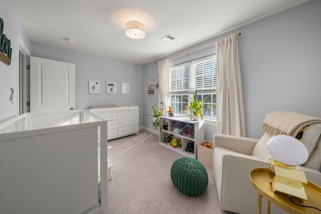 24 Lynn Dr, Attleboro, MA 02703