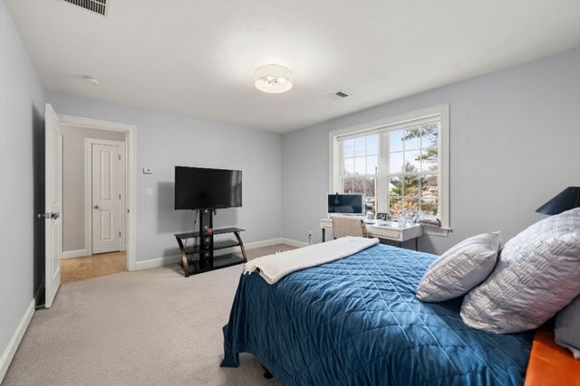 24 Lynn Dr, Attleboro, MA 02703