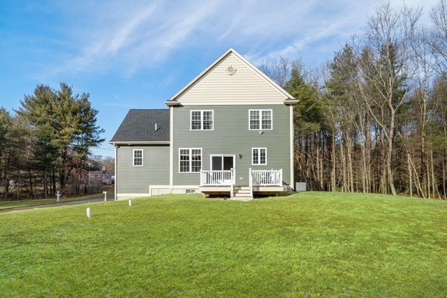 24 Lynn Dr, Attleboro, MA 02703